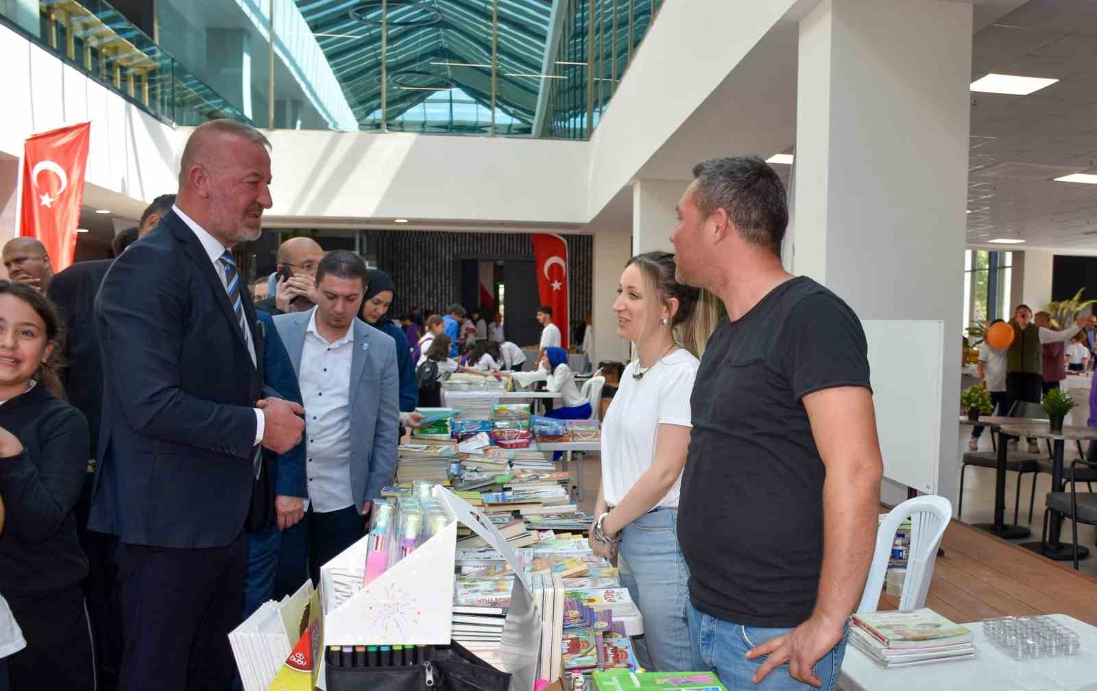 Karacabey’de "Kitap Günleri" başlıyor 6 karacabeyde kitap gunleri basliyor 2 37grsty5