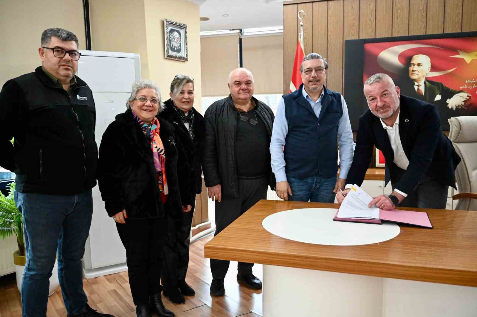 karacabeyde kultur ve sanat icin imzalar yeniden atildi 0 yGPtFWnw