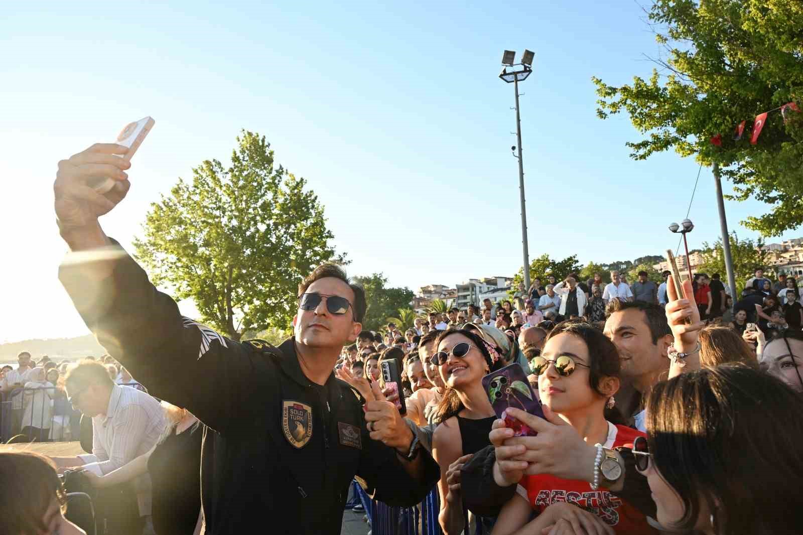 Karadeniz Ereğli, 13 yıl sonra yeniden SOLOTÜRK heyecanını yaşadı 9 karadeniz eregli 13 yil sonra yeniden soloturk heyecanini yasadi 5 1z2GcWqG