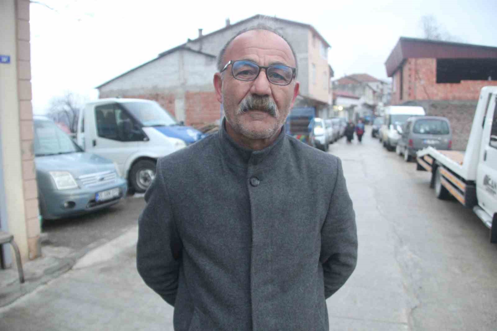 karadeniz fikrasi gibi mahalle komsular bir adimla il degistirip bir dakika farkla iftar aciyor 3Xmc7QaB