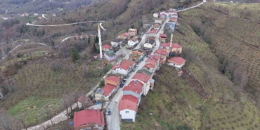 karadeniz-fikrasi-gibi-mahalle-komsular-bir-adimla-il-degistirip-bir-dakika-farkla-iftar-aciyor-Wt9DJXY8.jpg