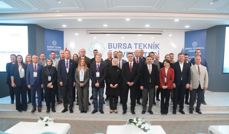 karadeniz-limanlari-icin-mavi-donusum-basladi-6vLymPxg.jpg