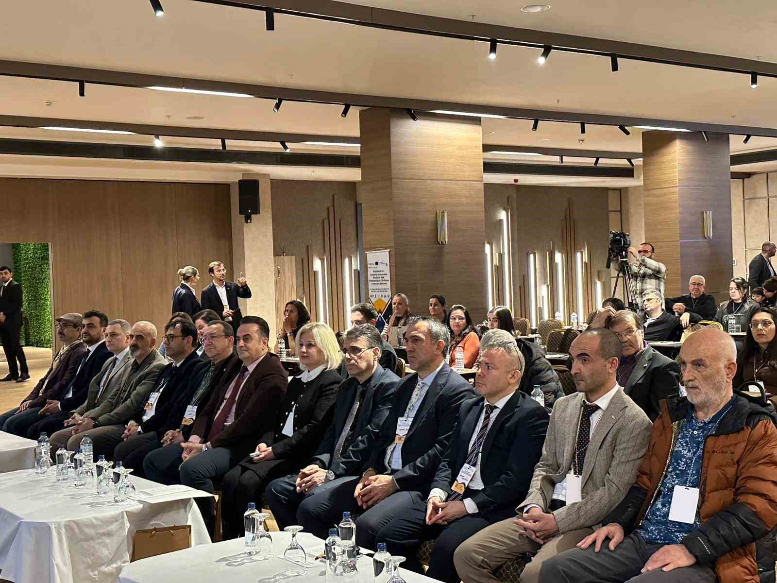karadeniz resiflerinde balik cesitliligini izleyecekler 0 fed6ufdW