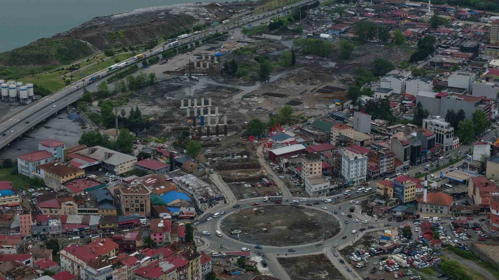 Karadeniz Sahil Yolu viyadüklerle Değirmendere Tüneli’ne bağlanıyor 5 karadeniz sahil yolu viyaduklerle degirmendere tuneline baglaniyor 1 AZBPHEGu