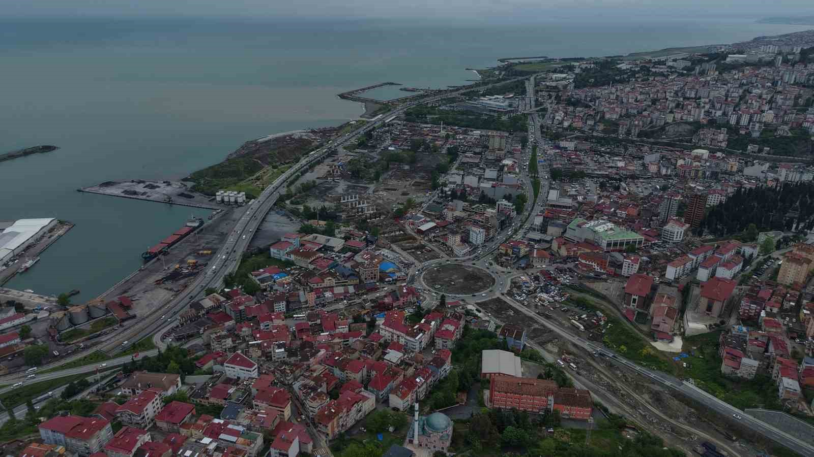 Karadeniz Sahil Yolu viyadüklerle Değirmendere Tüneli’ne bağlanıyor 7 karadeniz sahil yolu viyaduklerle degirmendere tuneline baglaniyor 3 eHUSHN2Y