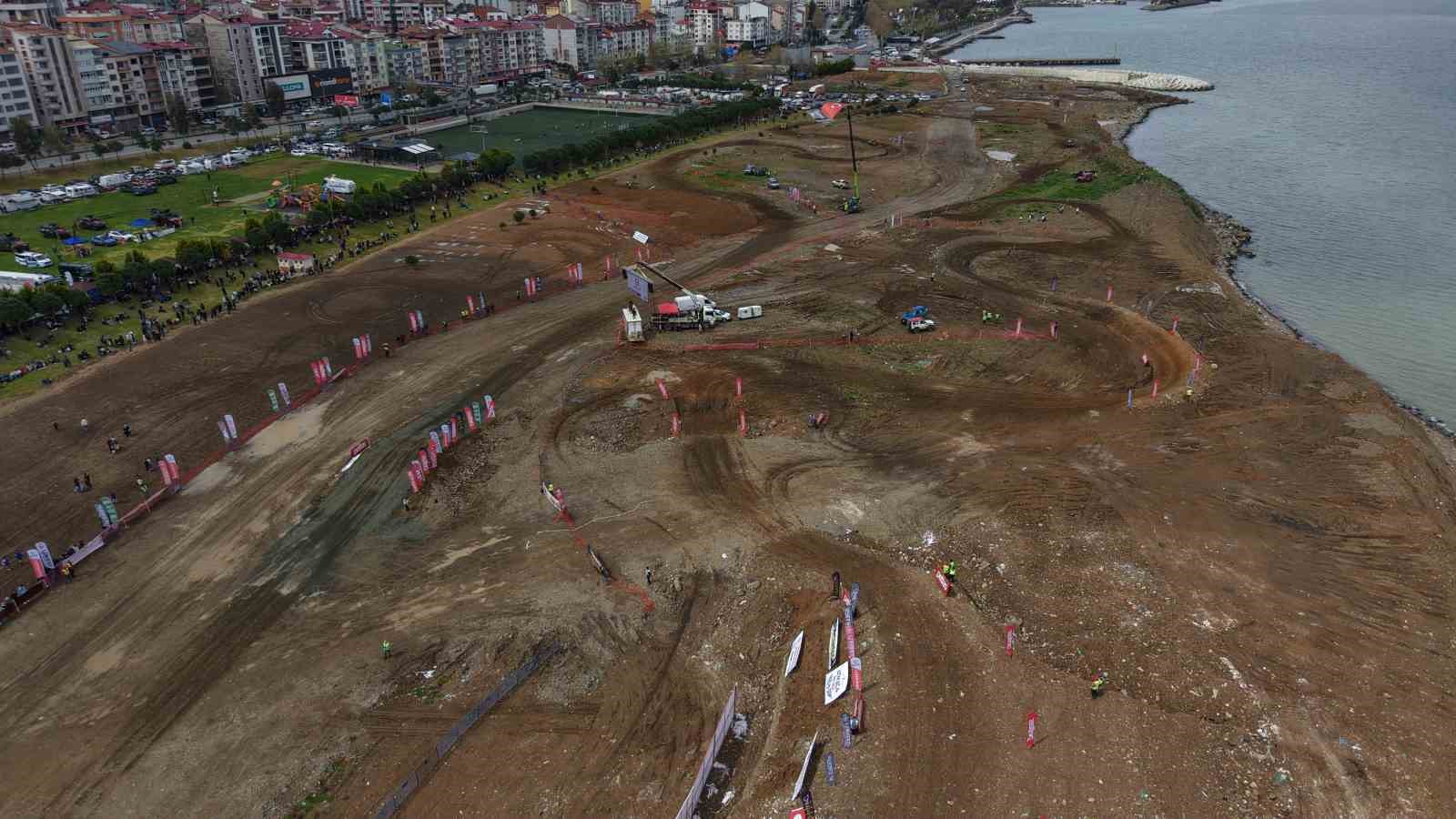 karadeniz sahilinde adrenalin firtinasi trabzonda off road yarislari final etabiyla devam etti 0 lvftmybr
