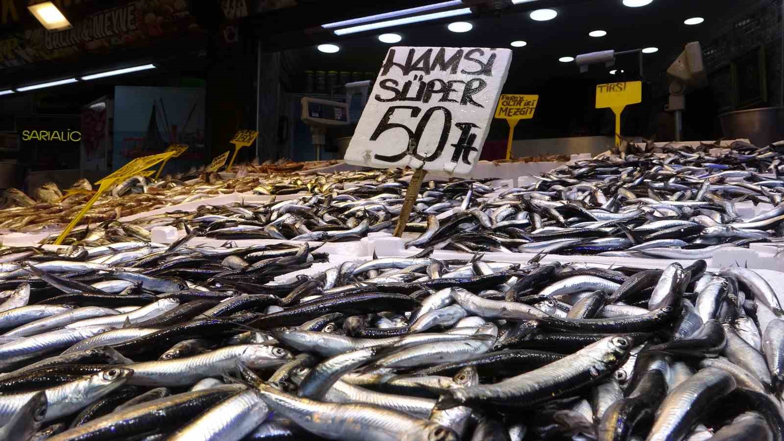 karadeniz son 35 yilin en bereketli hamsi sezonunu yasiyor 3