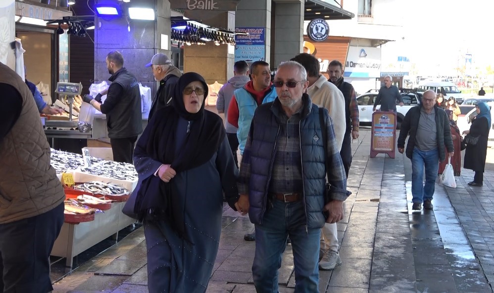 karadeniz son 35 yilin en bereketli hamsi sezonunu yasiyor 5 JFO846B8