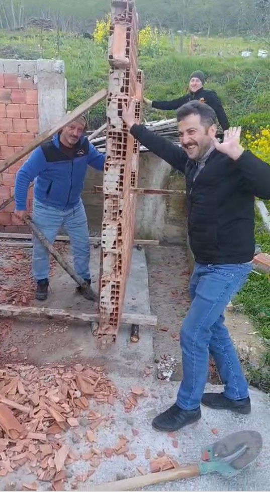 karadeniz usulu ustalik duvari yikmadan yerini degistirdiler 2 ac977GT1