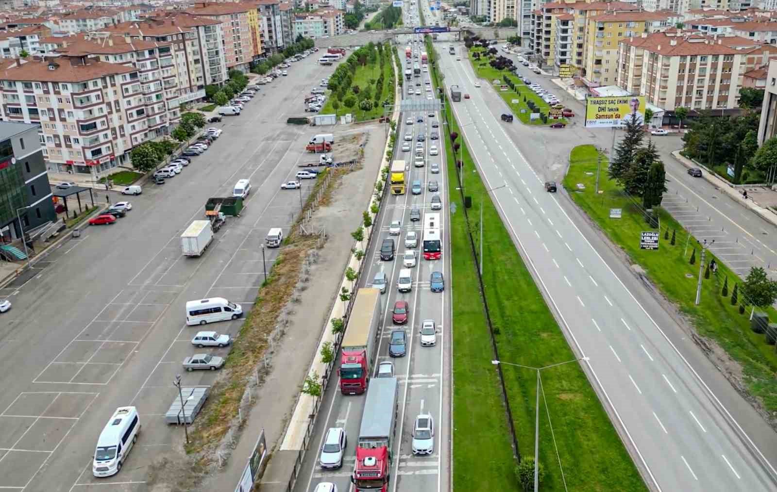 karadeniz yolunda bayram yogunlugu havadan goruntulendi 0 bvYEHVmV