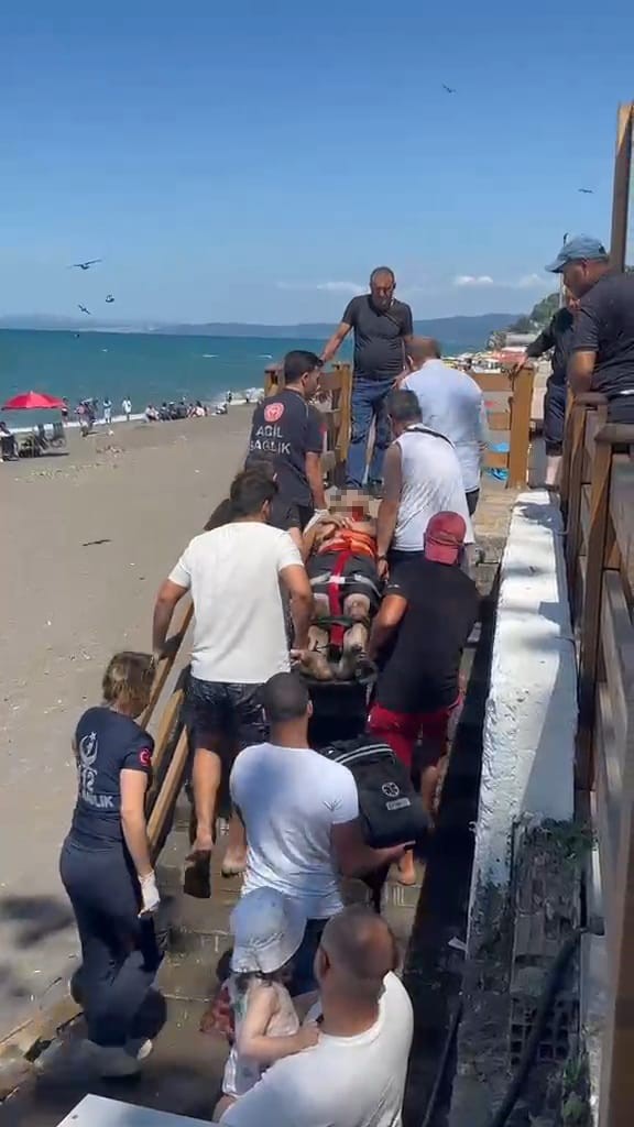 karadenizde bogulmak uzereyken kurtarildi 1 2qMs6QEH