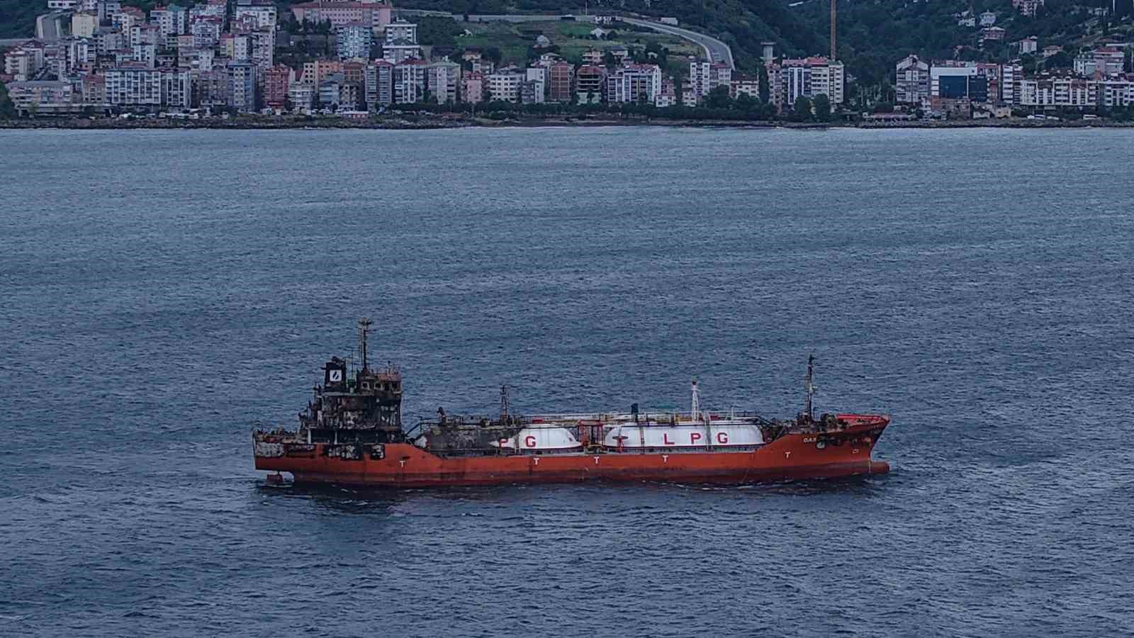 Karadeniz’de dron saldırılarında hasar alan bir gemi daha Trabzon’a geldi 8 karadenizde dron saldirilarinda hasar alan bir gemi daha trabzona geldi 4 M9zIwcm5