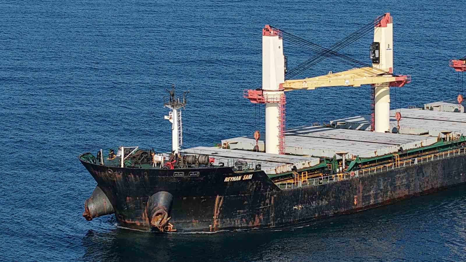 karadenizde dron saldirisina ugrayan gemi trabzon limanina geldi 7 ePOuPCc5