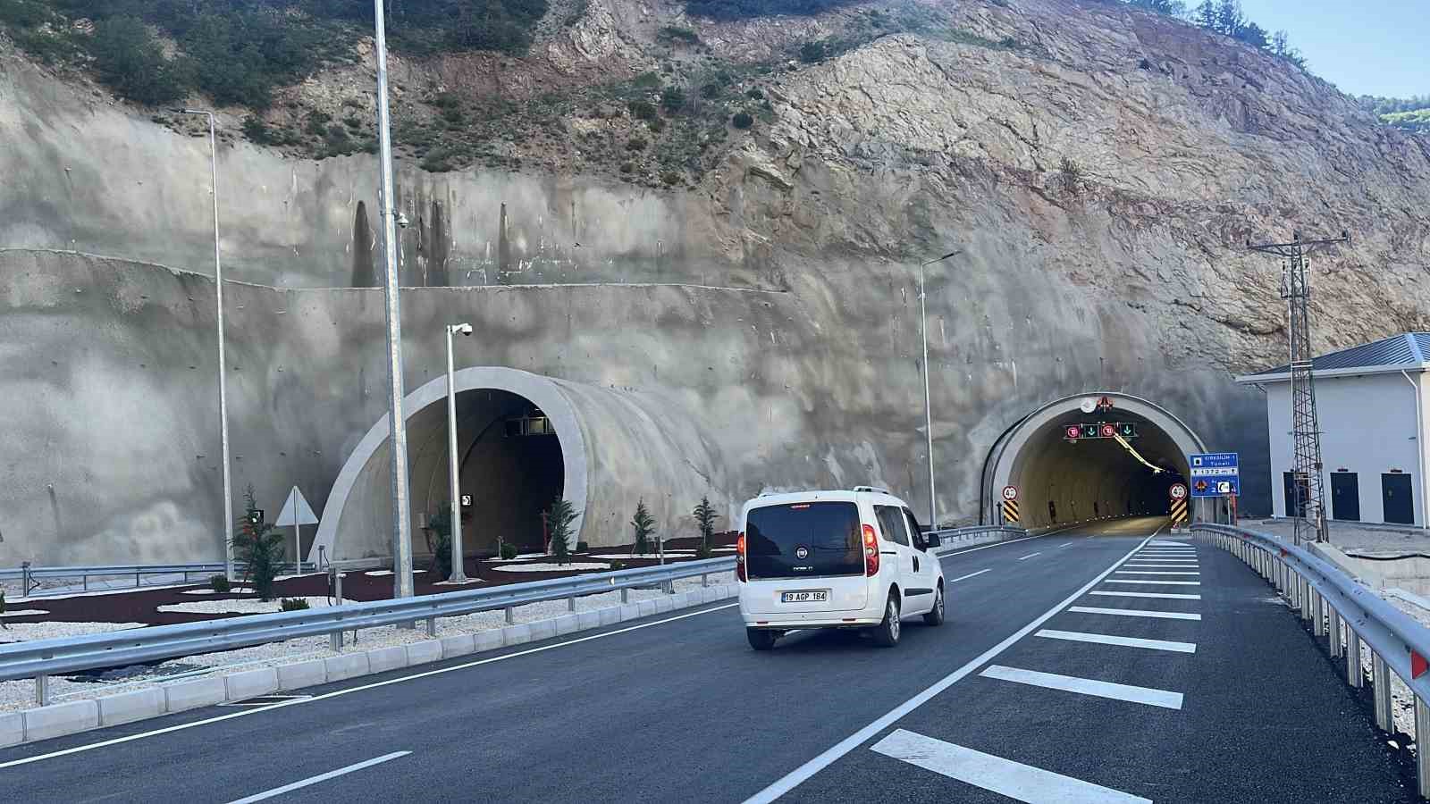 Karadeniz’i İç Anadolu’ya bağlayan Kırkdilim Tünelleri’nden 1 ayda 250 bin araç geçti 9 karadenizi ic anadoluya baglayan kirkdilim tunellerinden 1 ayda 250 bin arac gecti 5 uvha8QhK