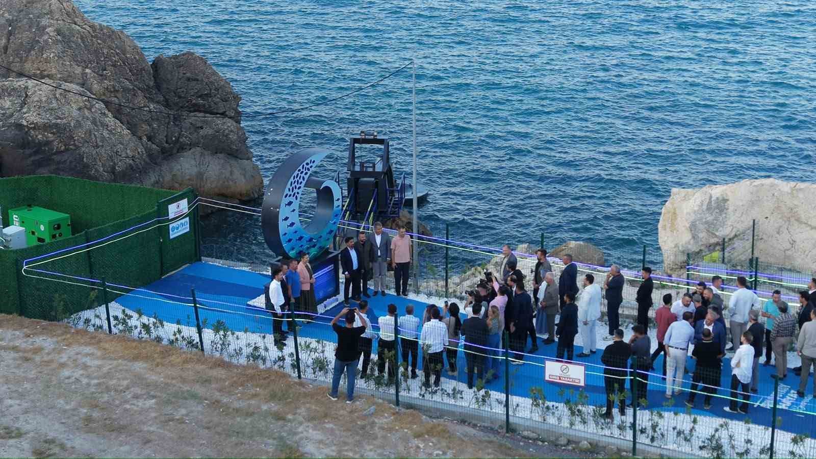 karadenizin hircin dalgalari arnavutkoyde enerjiye donustu 0 tSFRCWAr