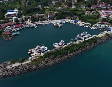 karadenizli-balikcilar-sezon-icin-ag-bakimlarini-surduruyor-NZFlKqGZ.jpg