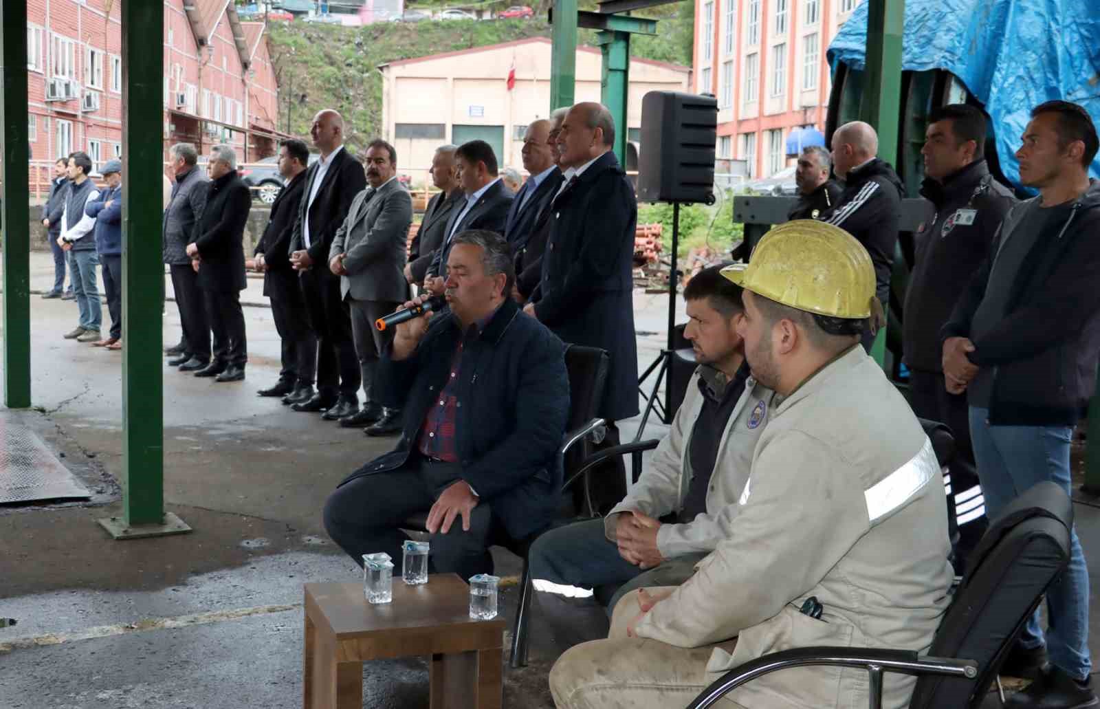 karadonda facianin 16 yildonumunde 30 maden sehidi torenle anildi 3 iL7STZab