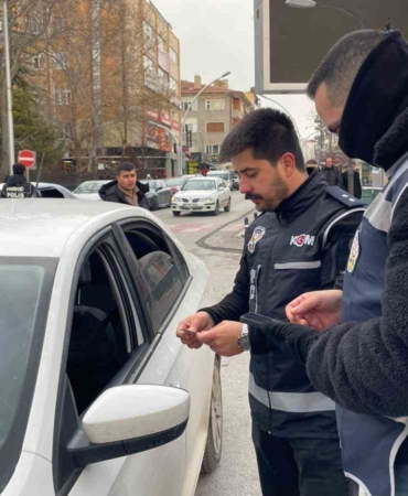karaman-polisi-yilbasi-oncesi-denetimlerini-arttirdi-17RT8fV1.jpg