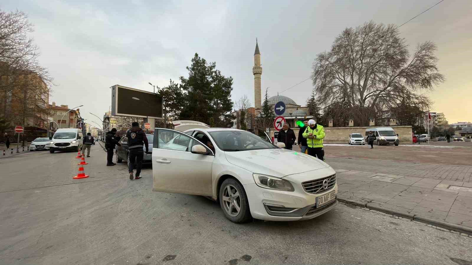 Karaman polisi yılbaşı öncesi denetimlerini arttırdı 6 karaman polisi yilbasi oncesi denetimlerini arttirdi 2 tykdOFjg
