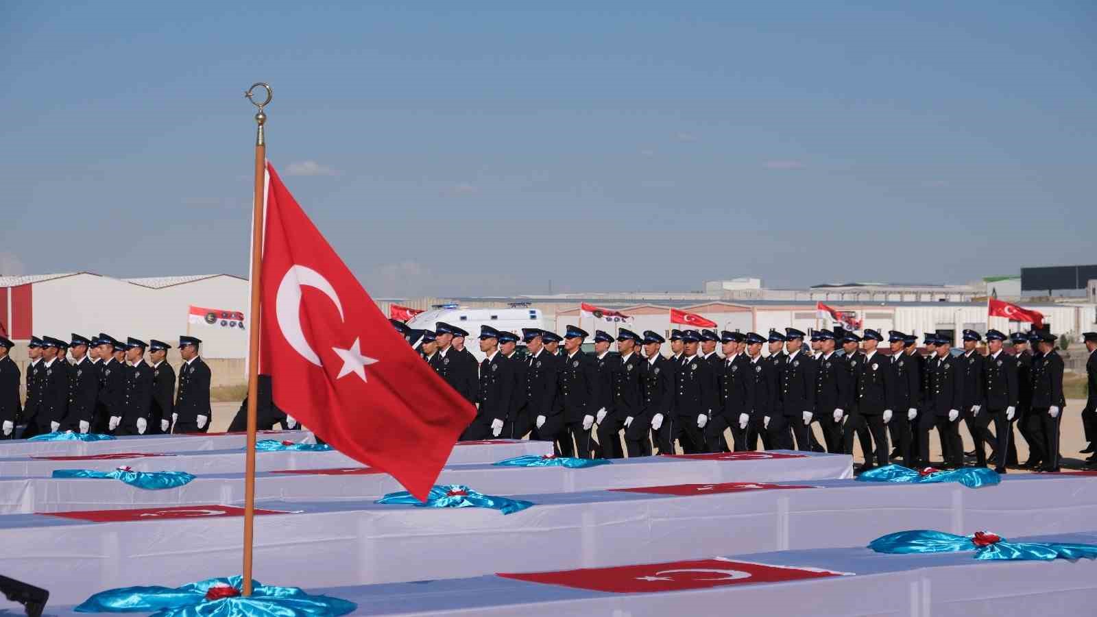 karaman pomemde 409 polis adayi mezun oldu 1 h7eWF4NA