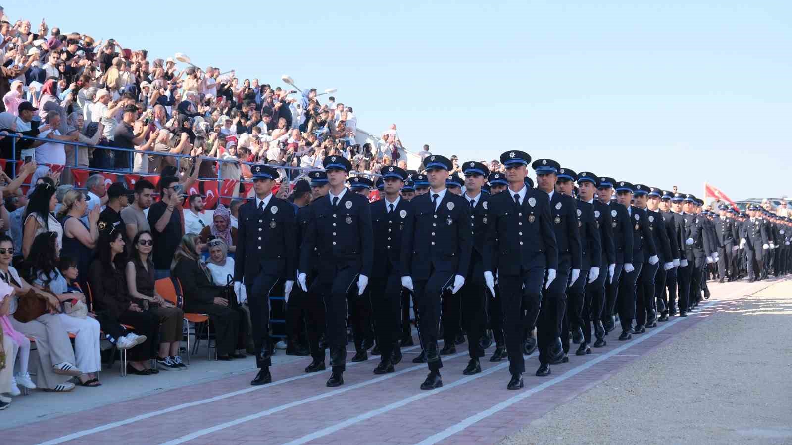 karaman pomemde 409 polis adayi mezun oldu 10 aYAB9VTJ