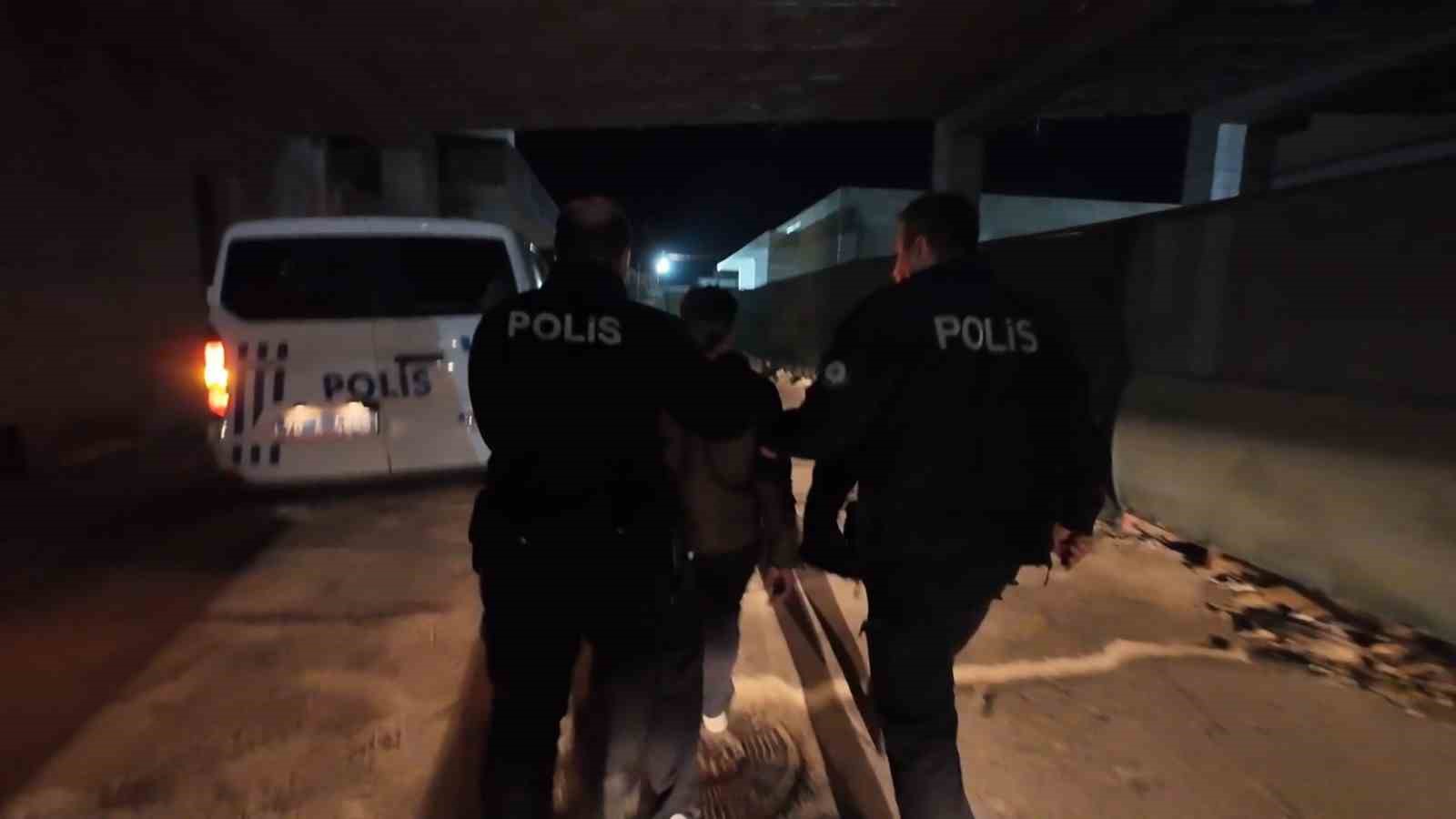 karamanda 13 yasindaki cocuk bicakla yaralandi 1 DLSwa9XM