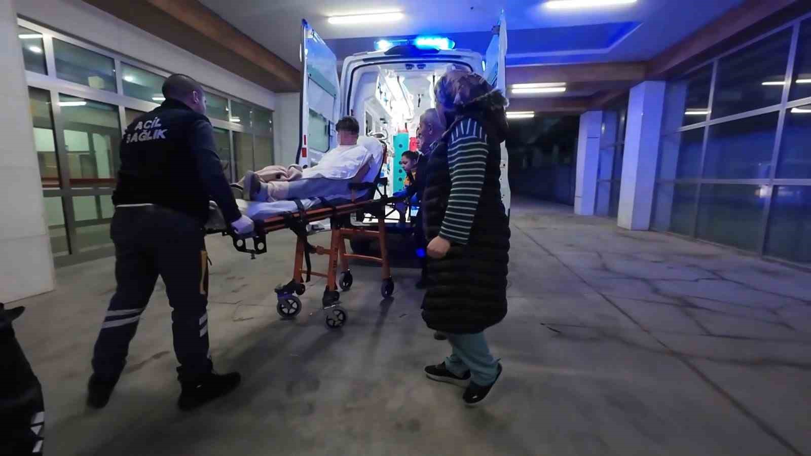 karamanda 13 yasindaki cocuk bicakla yaralandi 3 CKJ7U2UA