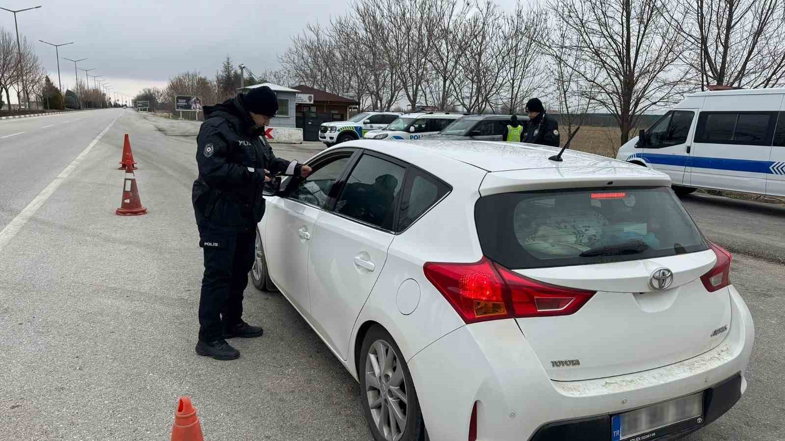 karamanda 130 bin adet makaron ele gecirildi 5 tutuklama 1 jCW3aYlr