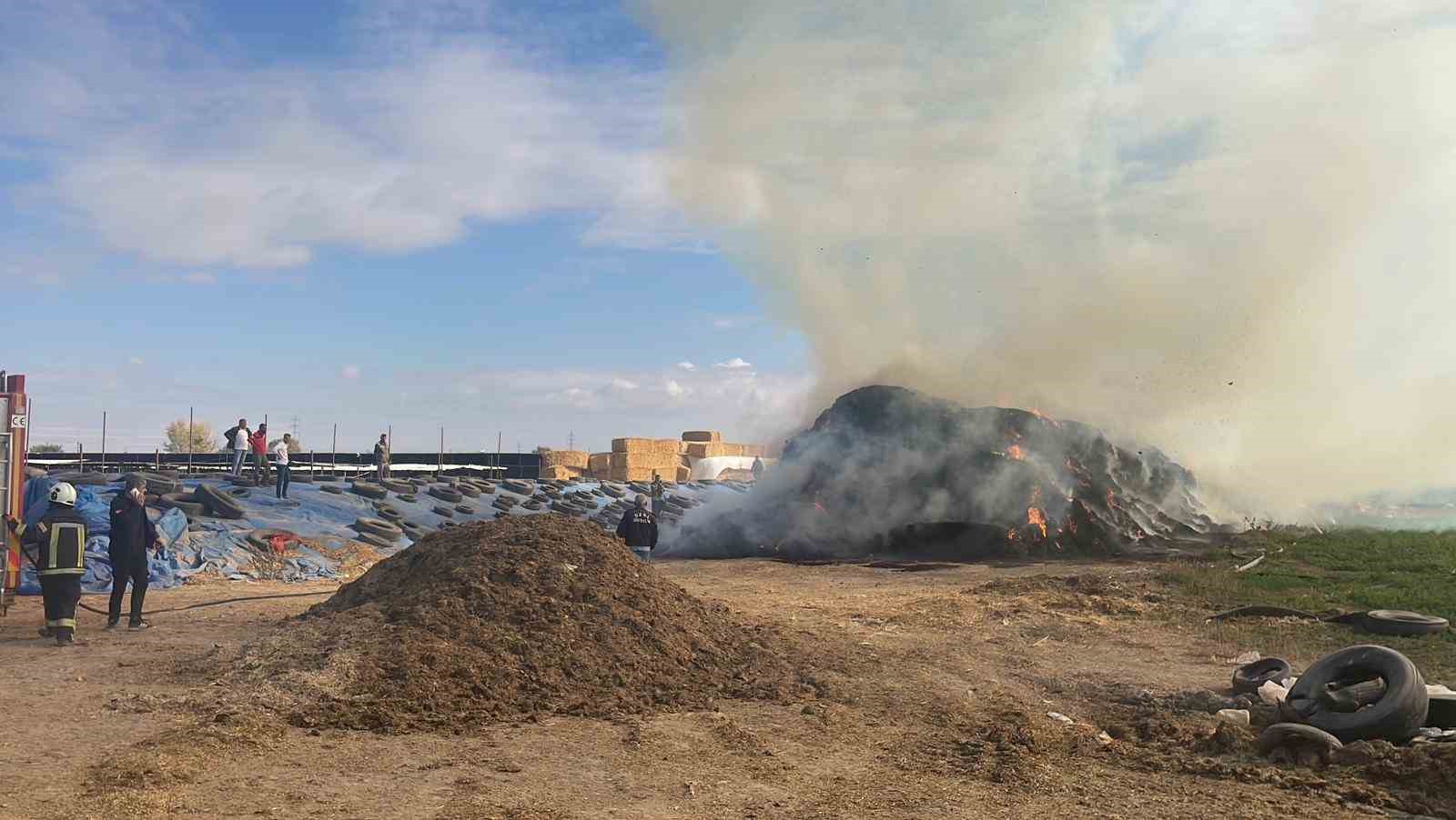 karamanda 300 ton saman balyasi kul oldu 1 BHiNpfez