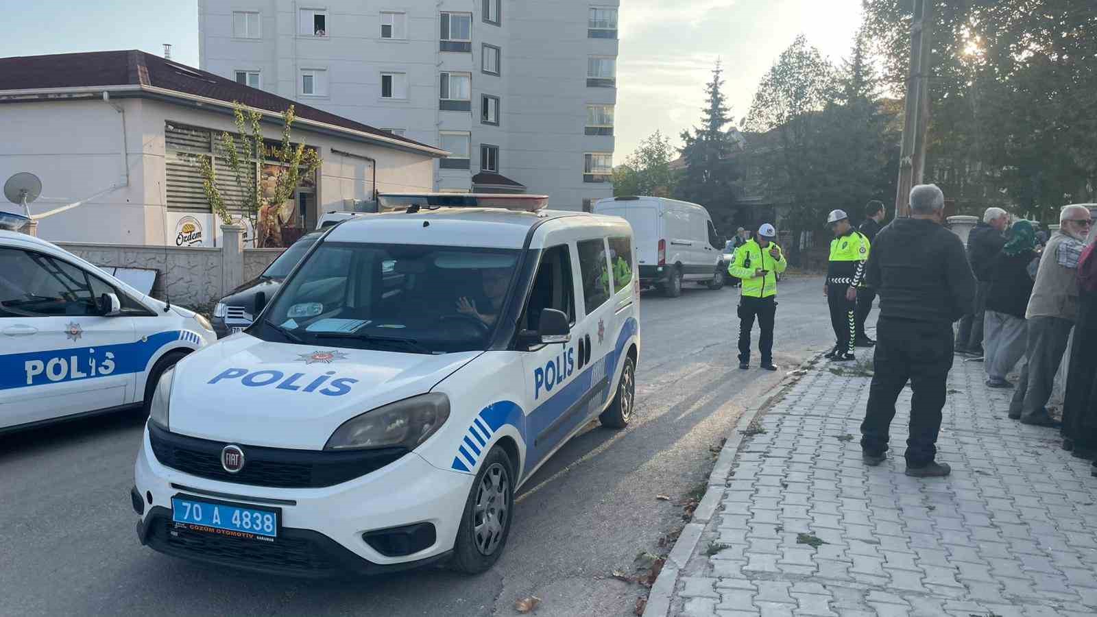 karamanda 5inci kattan dusen ogretmen hayatini kaybetti 1 JWrXFqew