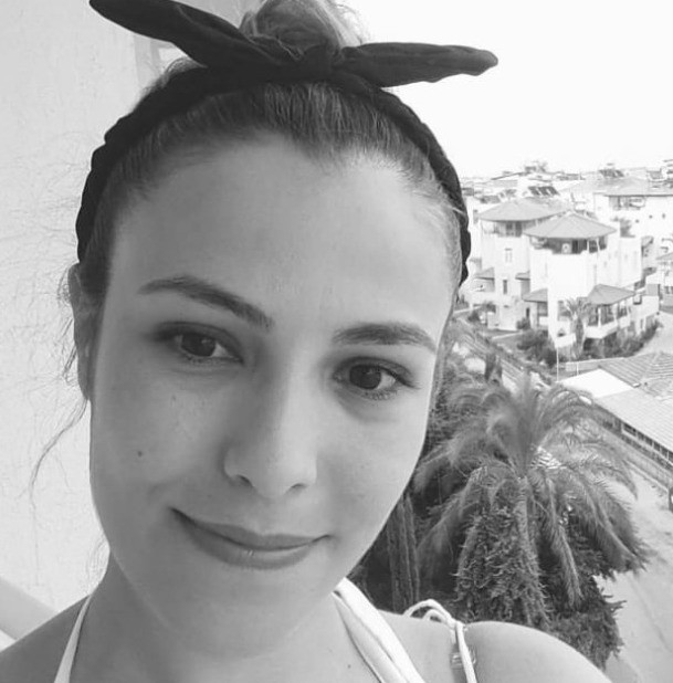 karamanda 5inci kattan dusen ogretmen hayatini kaybetti 9 gtaeB7NU