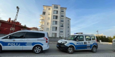 karamanda-5inci-kattan-dusen-ogretmen-hayatini-kaybetti-gTnA2e1z.jpg