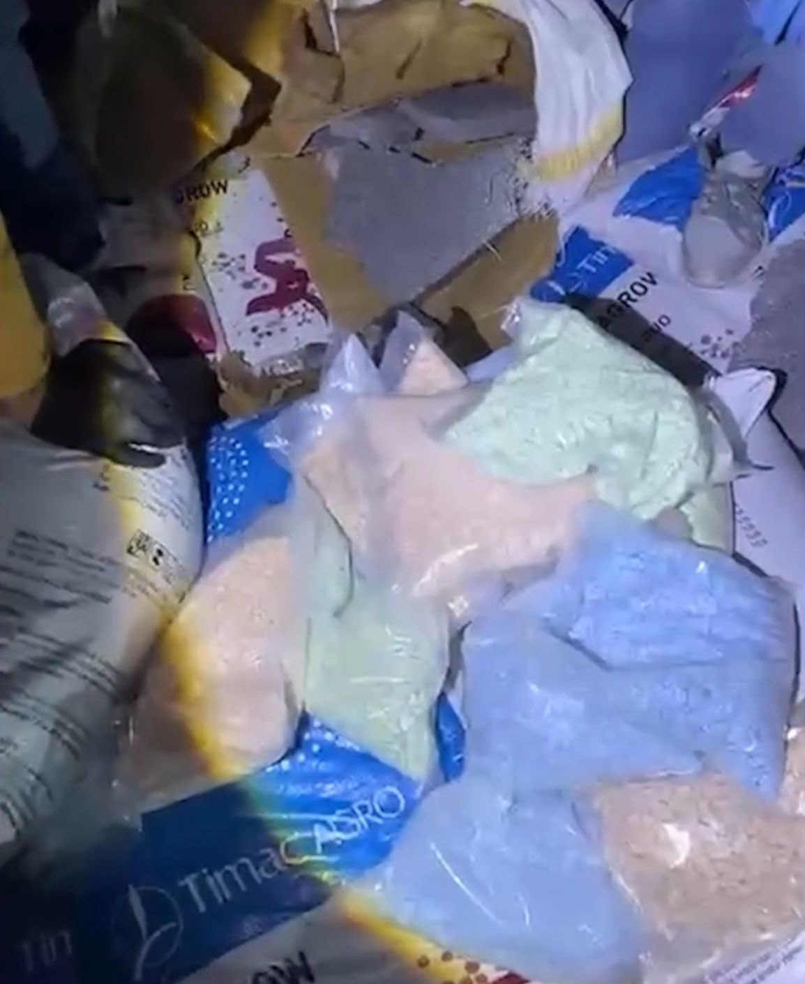 Karaman’da 71 milyon liralık uyuşturucu hap ele geçirildi 5 karamanda 71 milyon liralik uyusturucu hap ele gecirildi 1 3chjFhN6
