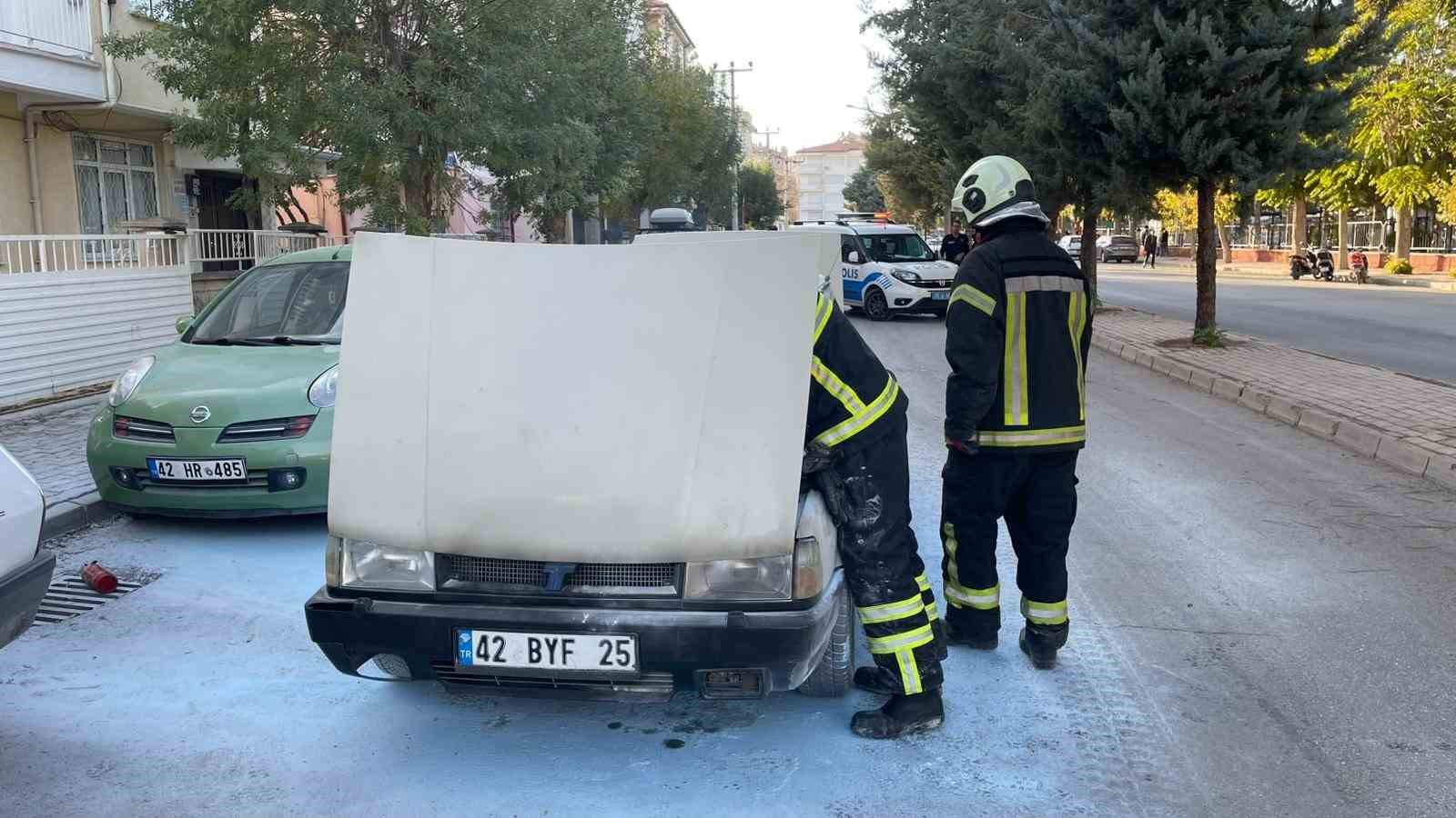 Karaman’da alev alan Fiat Tofaş’ı vatandaşlar söndürdü 5 karamanda alev alan fiat tofasi vatandaslar sondurdu 1 pyLsXJs3