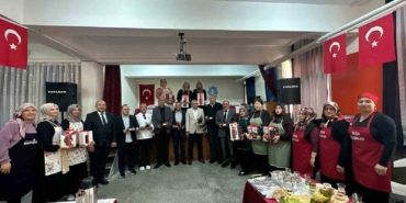 karamanda-anneler-gunune-ozel-batirik-yarismasi-duzenlendi-T4HQ1lvv.jpg