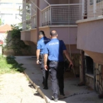 karamanda-balkondan-dusen-sahis-yaralandi-3CZrWltF.jpg