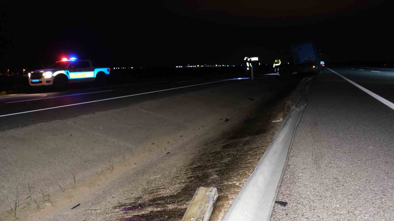 karamanda bariyerlere carpan tir refuje dustu 1 yarali 2 gBN5hgFD