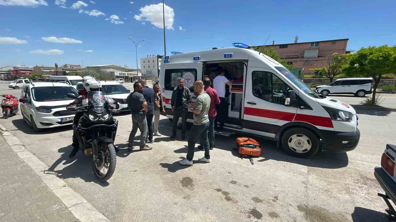 karamanda bicakli kavga 1 yarali 2 wK57j4pm