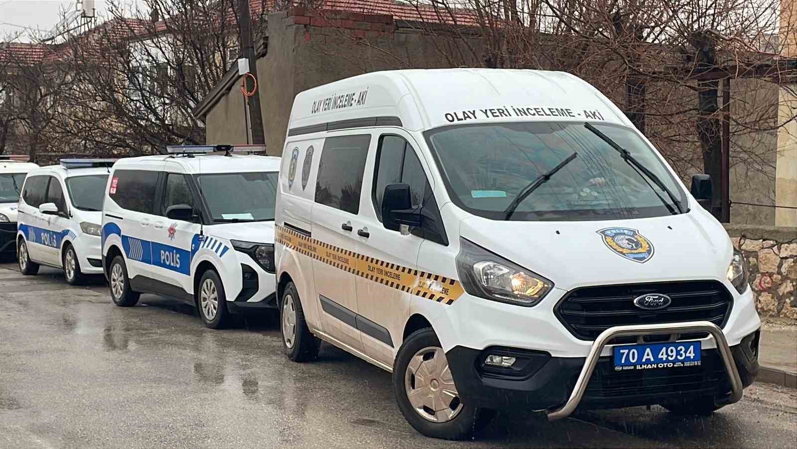 karamanda bir kisi evinin deposunda silahla vurulmus halde bulundu 4 TGhzBYCe