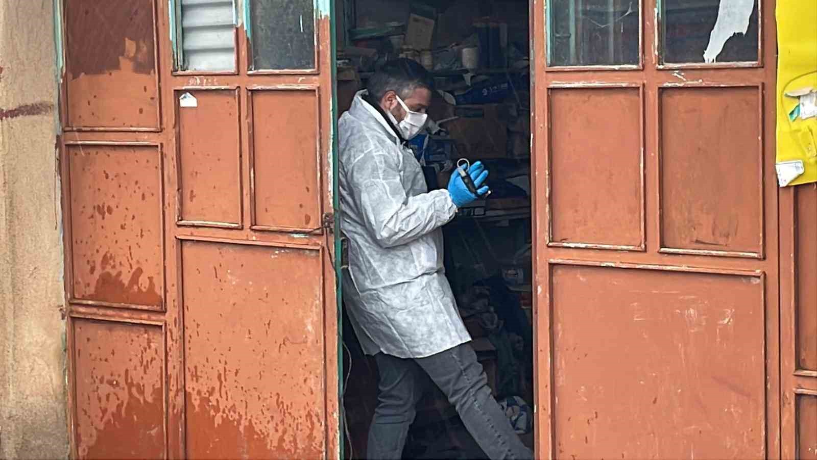 karamanda bir kisi evinin deposunda silahla vurulmus halde bulundu 5 XGAHg8MD