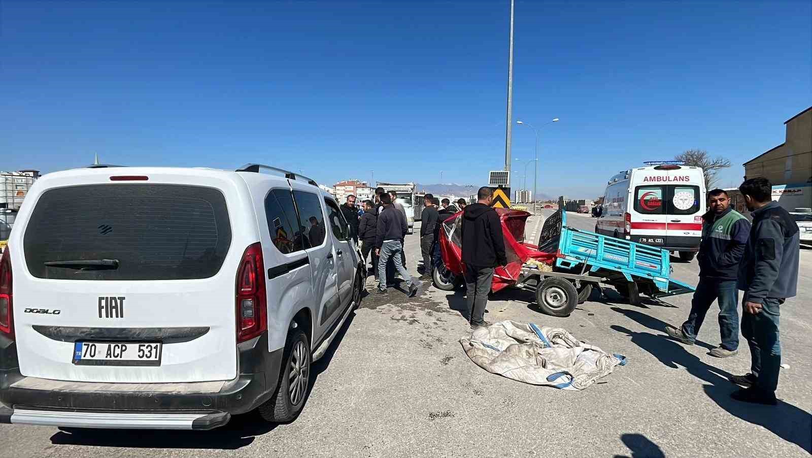 karamanda bir kisinin agir yaralandigi kaza ani kamerada 1 u7vClaF3