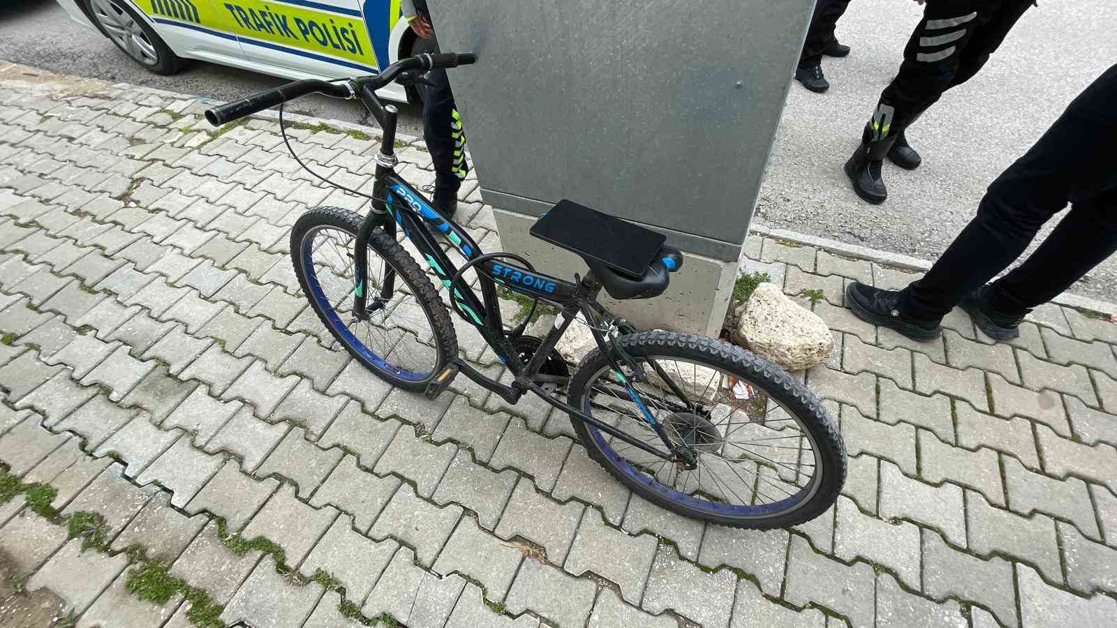 karamanda bisikletten dusen cocuk yaralandi 0 YHOHzJly