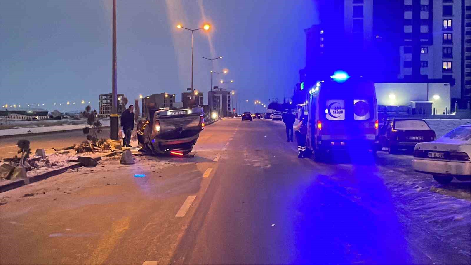 karamanda buzlanma kazaya yol acti 2 yarali 1