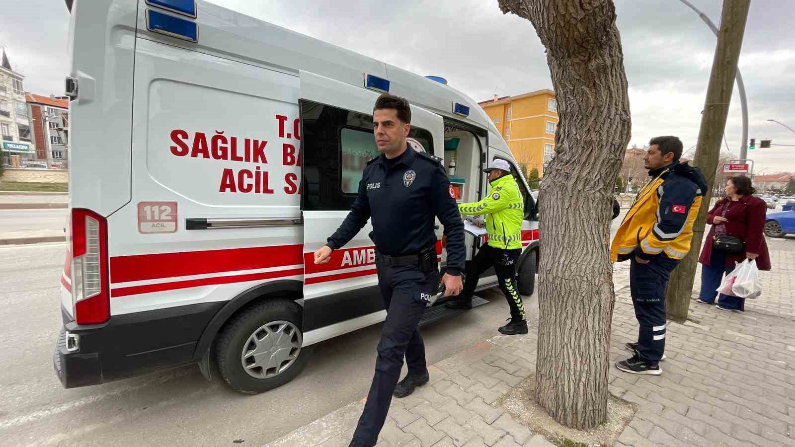 karamanda ciple carpisan motosikletli cocuk surucu yaralandi 0 TN5VRzZV
