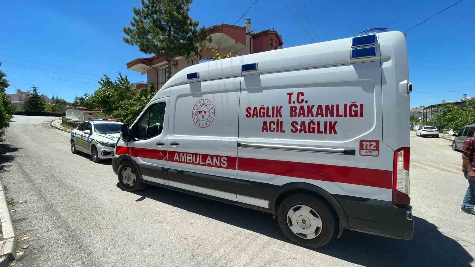 Karaman’da ciple çarpışan motosikletli yaralandı 5 karamanda ciple carpisan motosikletli yaralandi 1 NTVQ5p2v