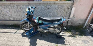 karamanda-ciple-carpisan-motosikletli-yaralandi-eucuXPUP.jpg