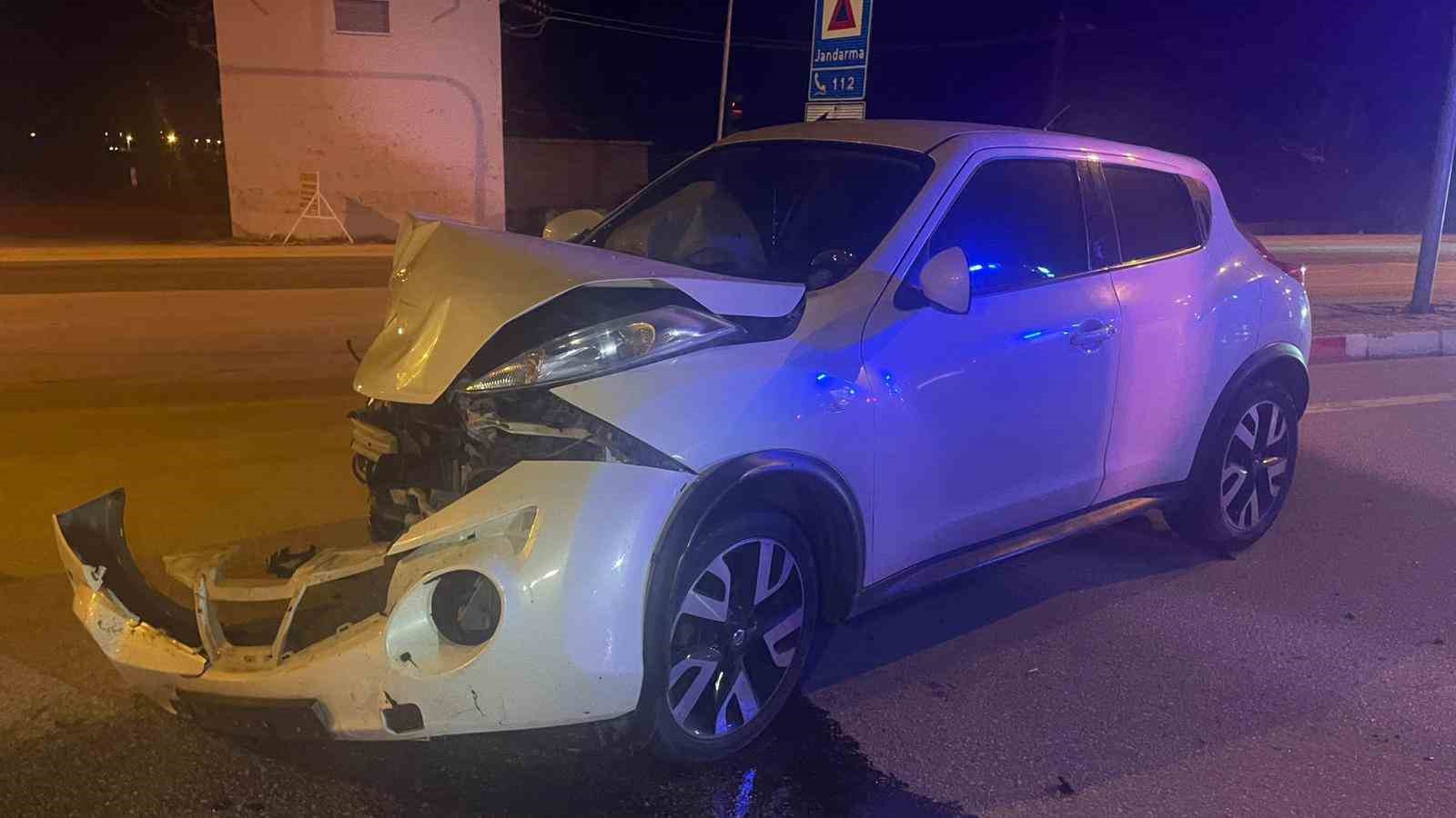 karamanda ciple otomobil carpisti 4 yarali 2 tILjLM4s