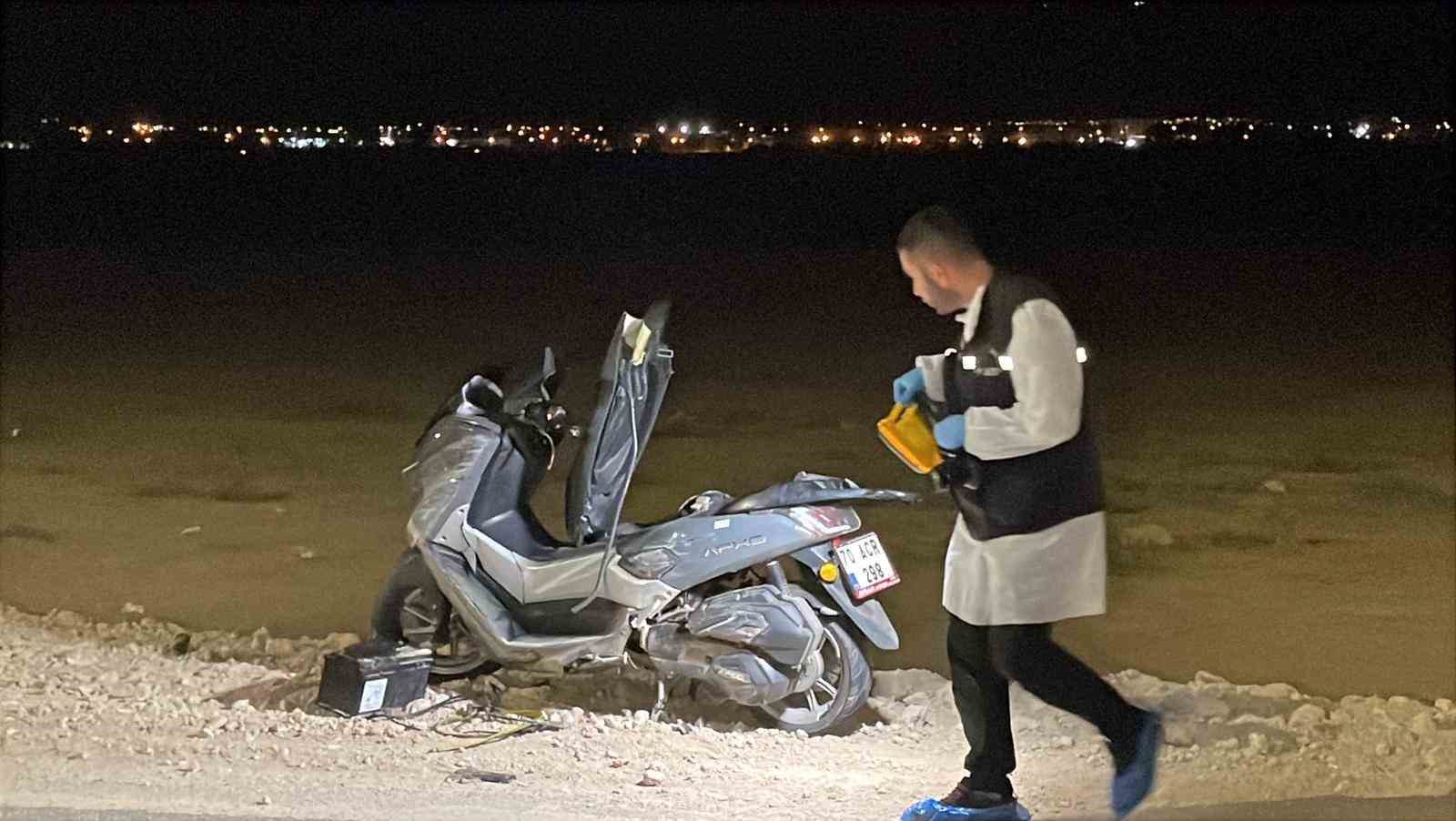 karamanda devrilen motosikletin genc surucusu agir yaralandi 6