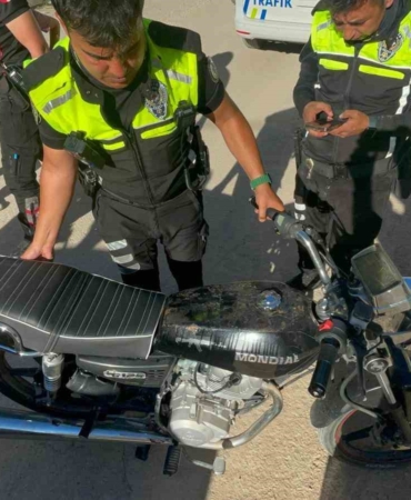 karamanda-dur-ihtarina-uymayan-motosikletliye-611-bin-lira-ceza-kesildi-tPbFNvWd.jpg