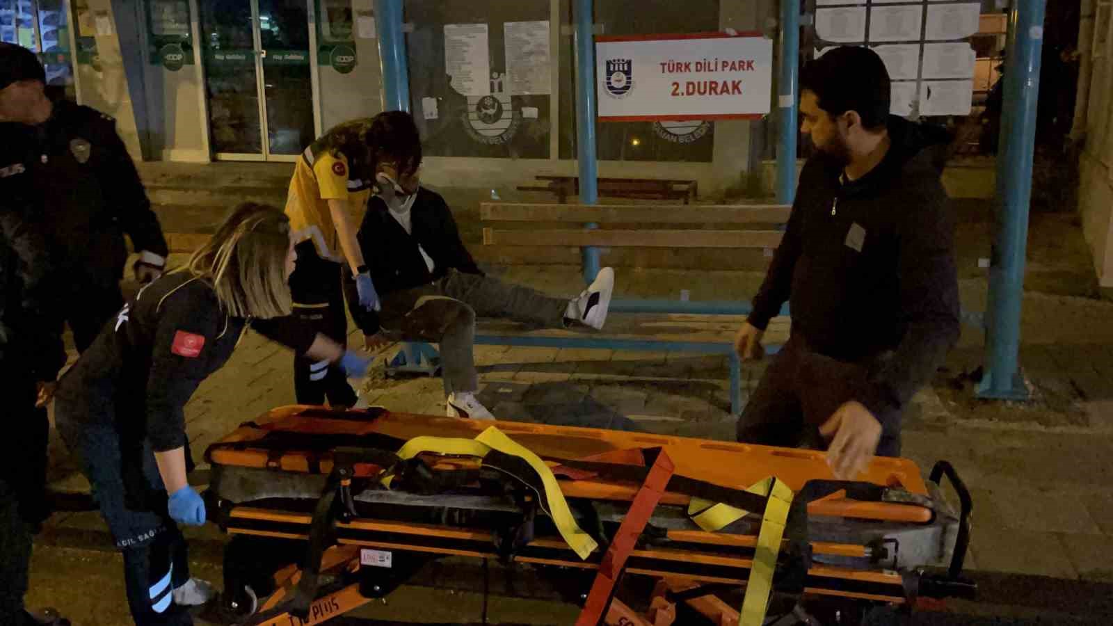 karamanda durakta otobusten inen yolcuya elektrikli bisiklet carpti 1 yarali 1 TijWnUvI